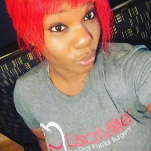 Meet your Posher, Monique